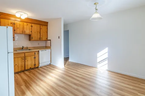 5-7 Victoria Circle Pelham NH 03076