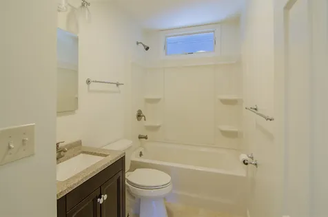 5-7 Victoria Circle Pelham NH 03076