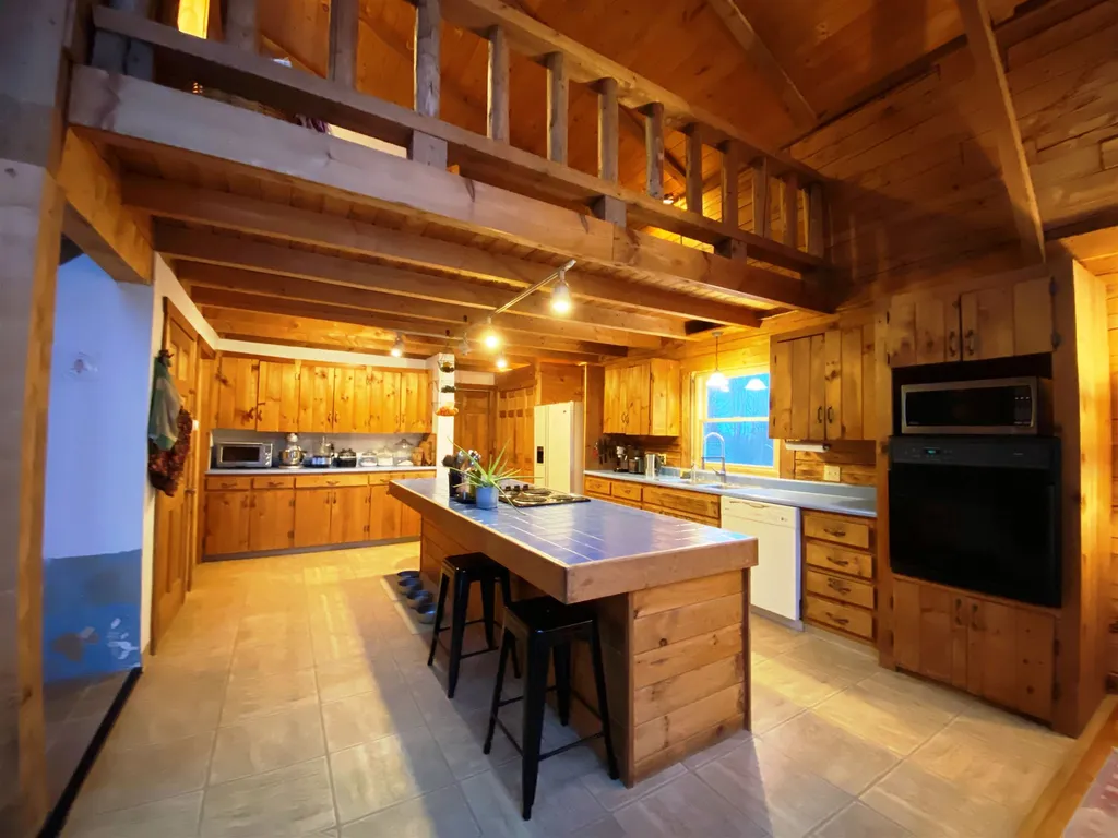51 Jericho Road Sugar Hill NH 03586