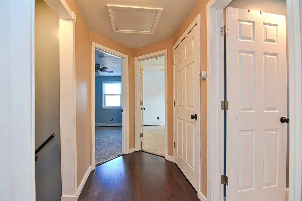 12 Olesen Road Derry NH 03038