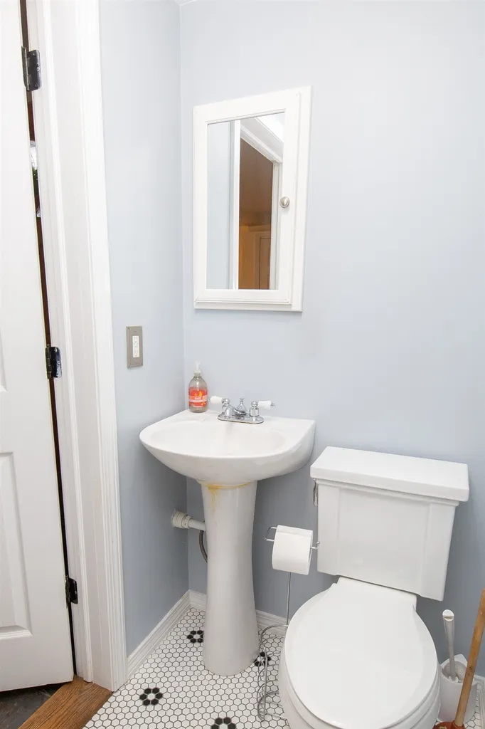 42 Lincoln Street Essex VT 05452