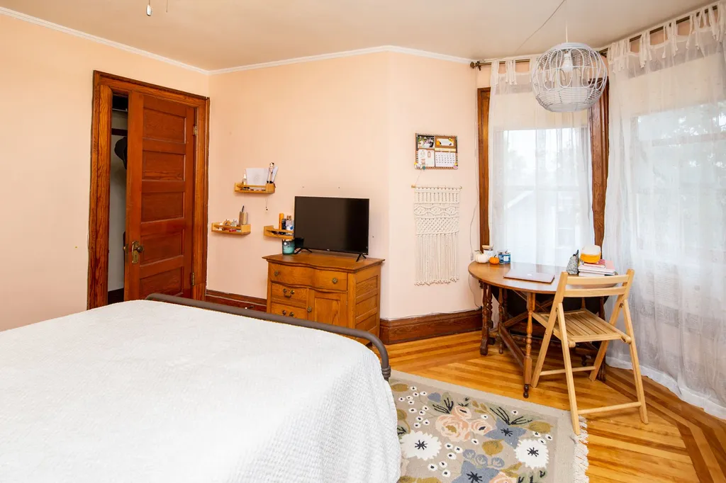 42 Lincoln Street Essex VT 05452