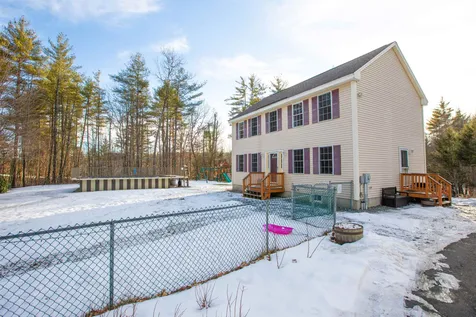 286 Bee Hole Road Loudon NH 03307