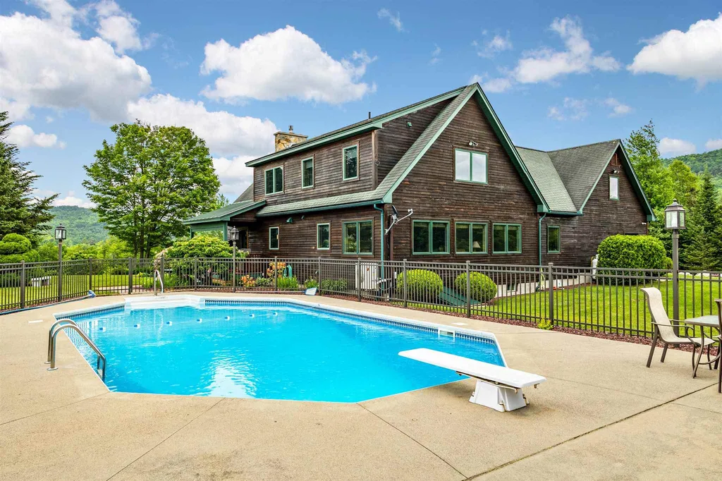 489 Us Route 2 Marshfield VT 05658
