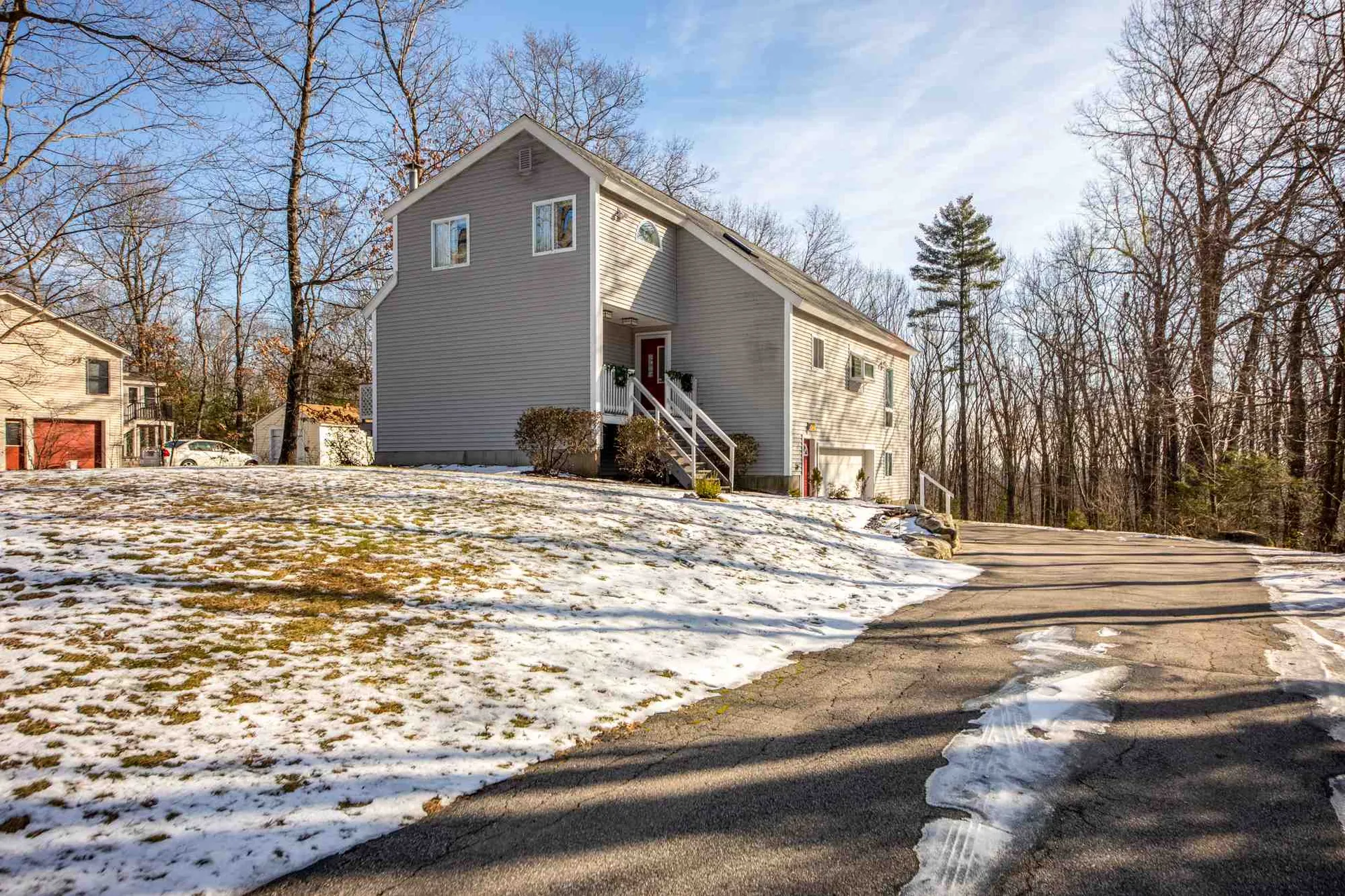 9 Hunter Drive Derry NH 03038
