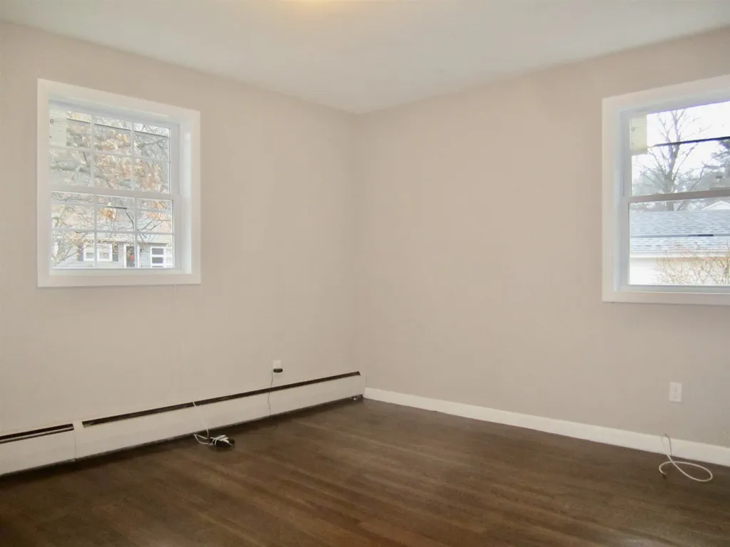 11 Linwood Avenue Salem NH 03079