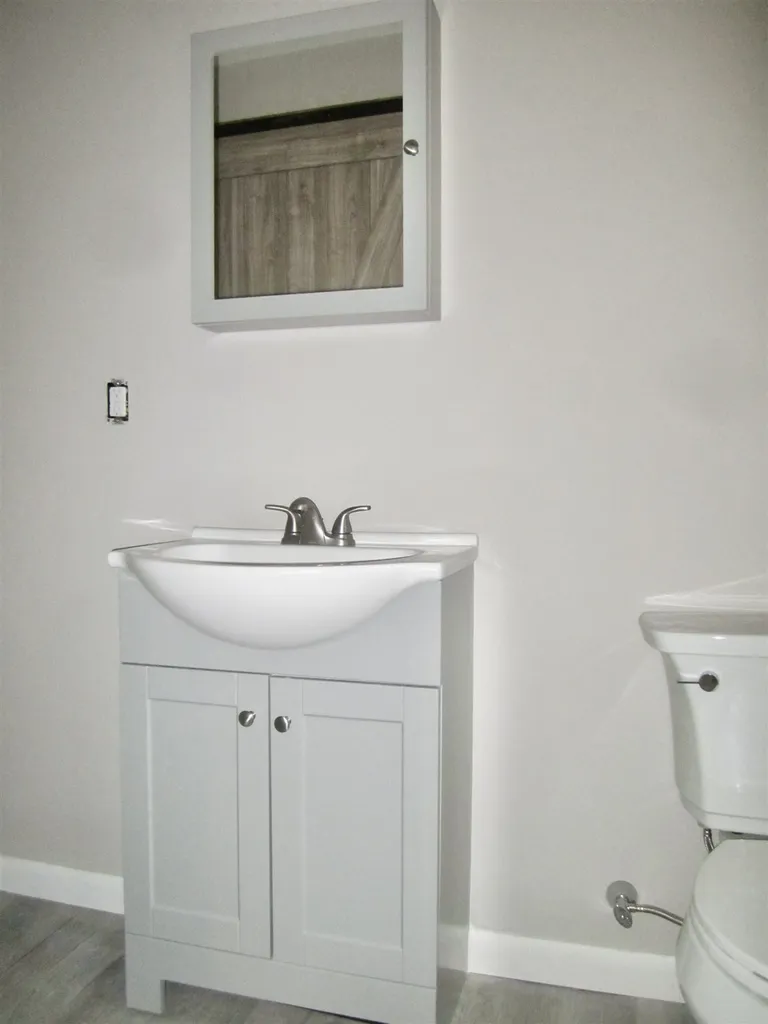 11 Linwood Avenue Salem NH 03079