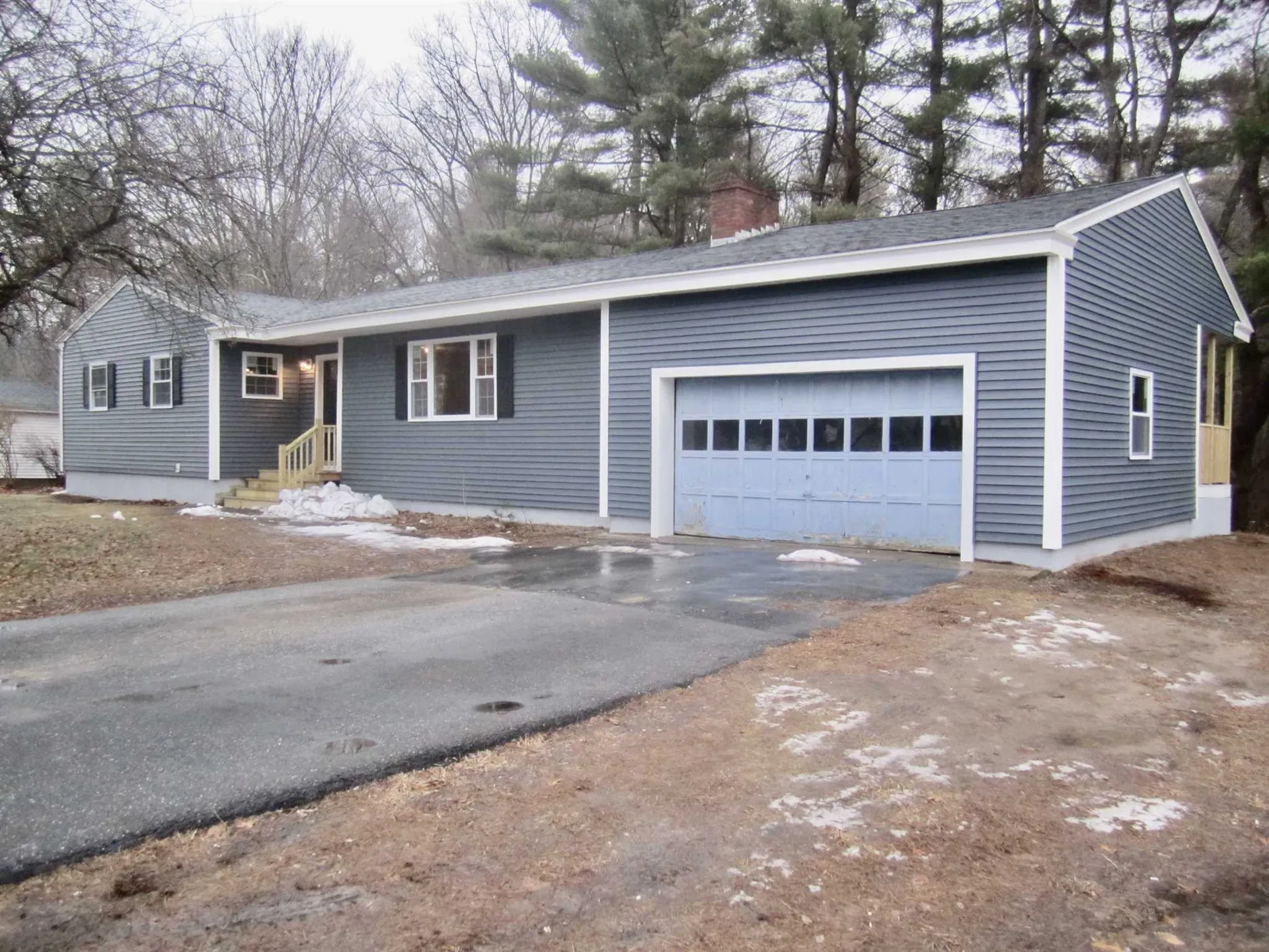 11 Linwood Avenue Salem NH 03079