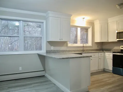 11 Linwood Avenue Salem NH 03079