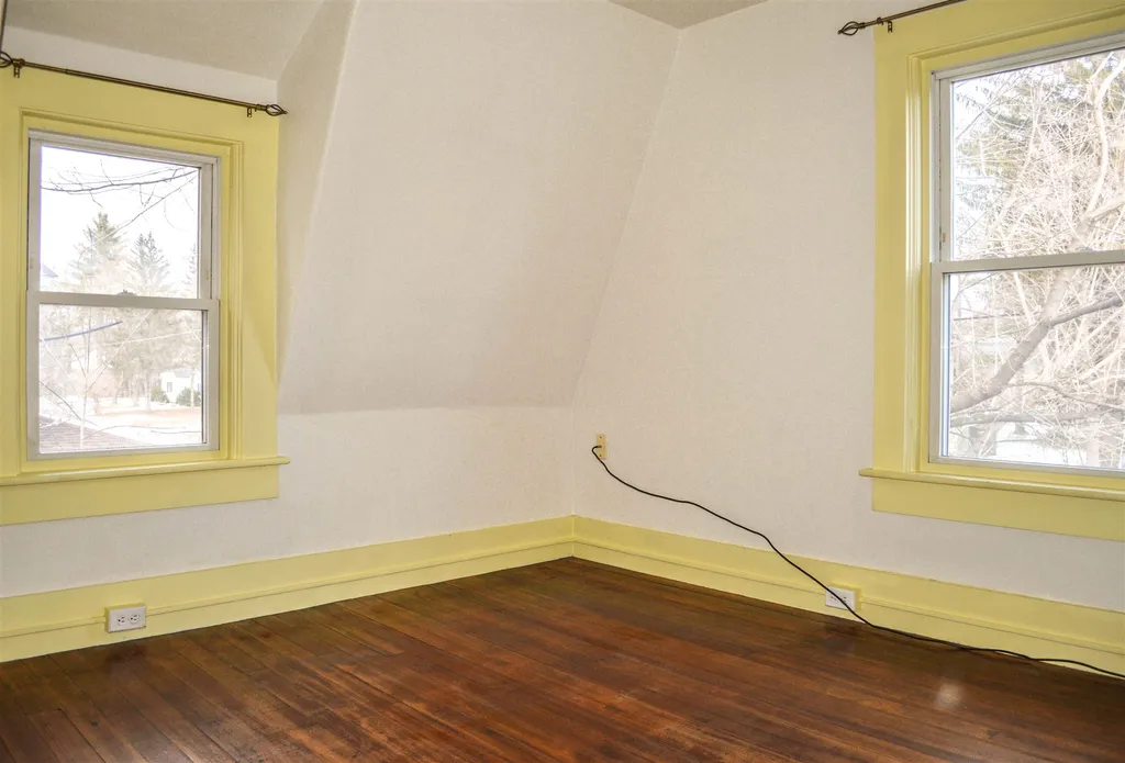 35 Crescent Street Keene NH 03431