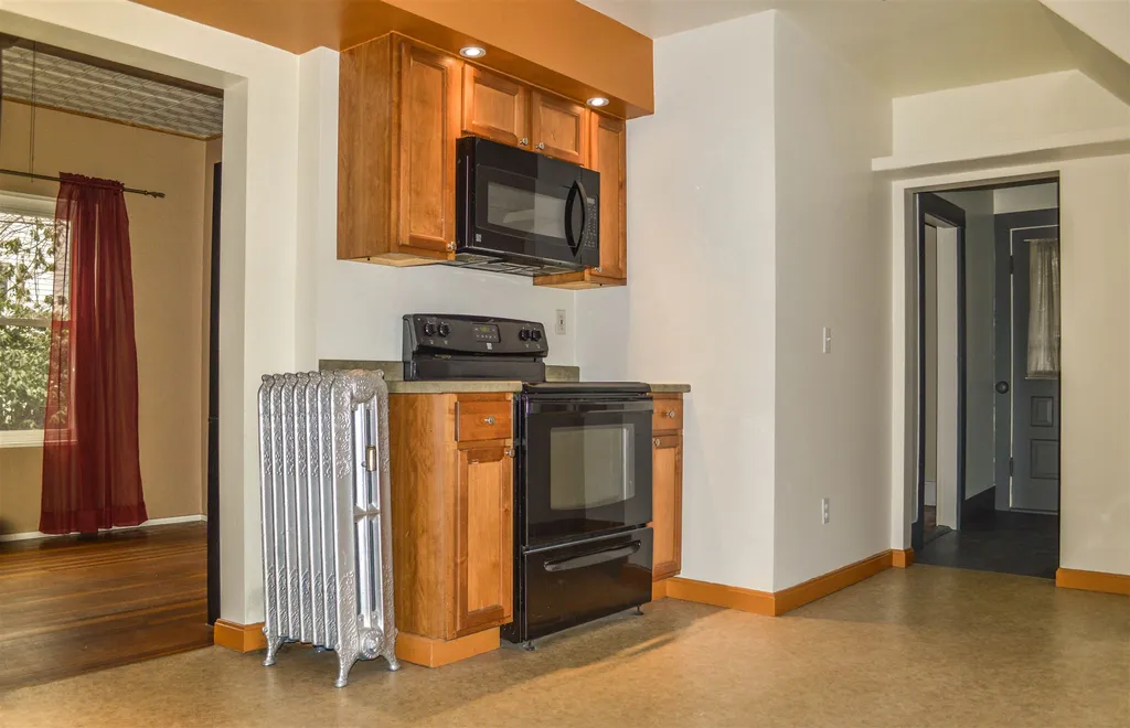 35 Crescent Street Keene NH 03431