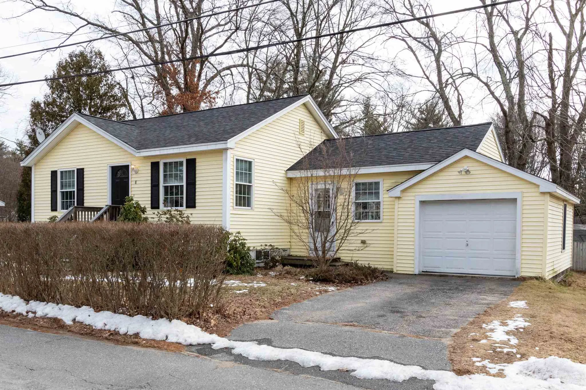 8 Westchester Street Salem NH 03079