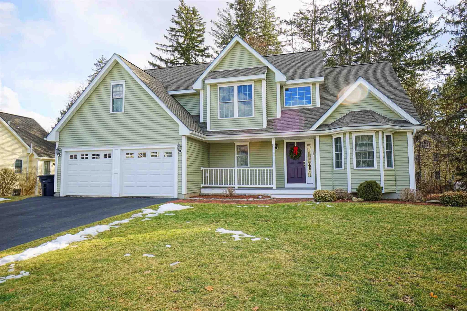 12 Smithfield Terrace Nashua NH 03064