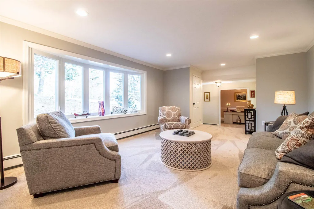 264 Rollingwood Road Eliot ME 03903