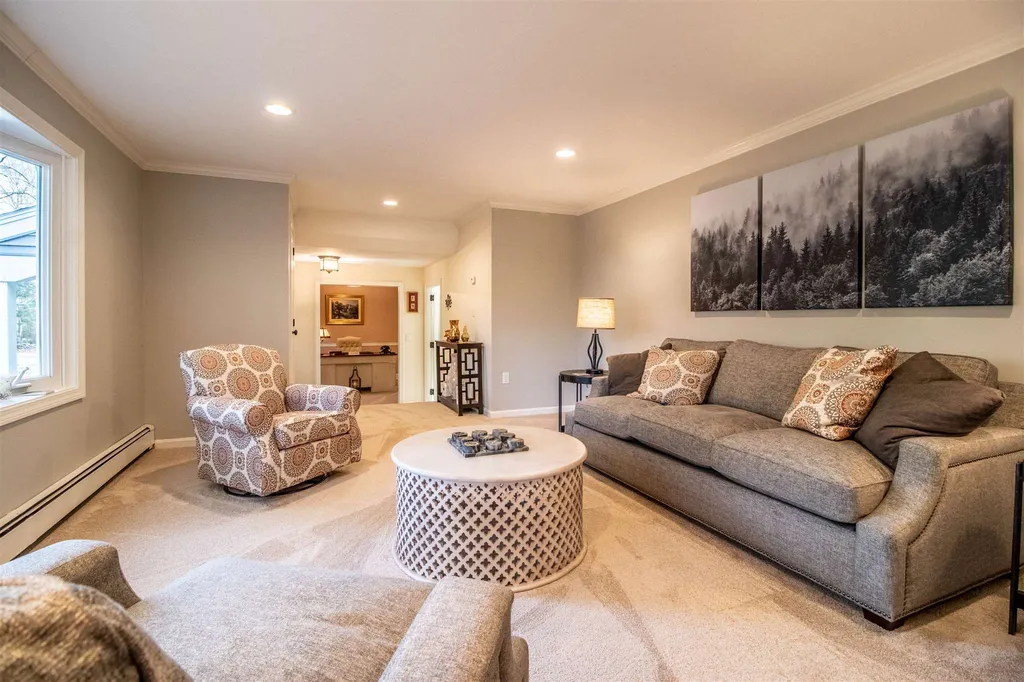264 Rollingwood Road Eliot ME 03903