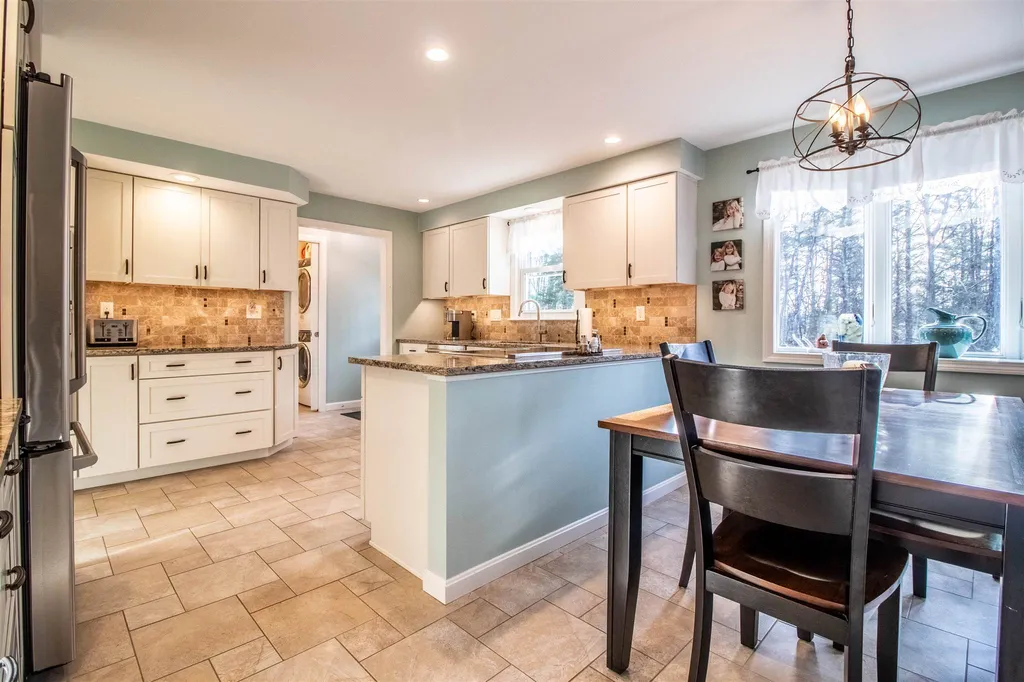 264 Rollingwood Road Eliot ME 03903