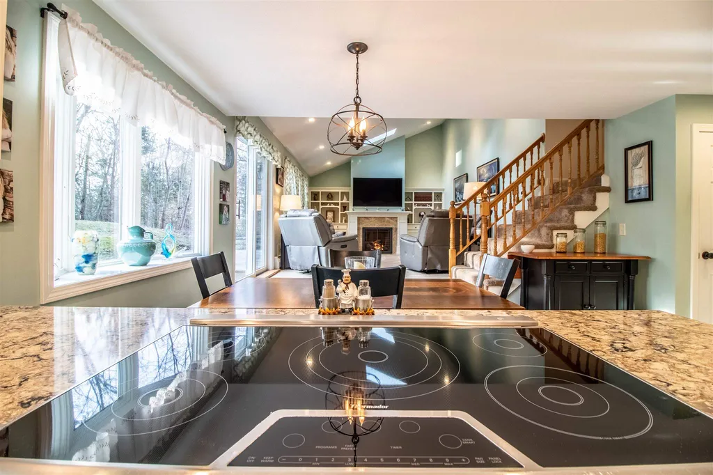 264 Rollingwood Road Eliot ME 03903