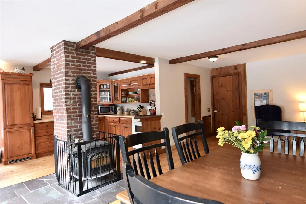 585 Kearsarge Mountain Road Warner NH 03278
