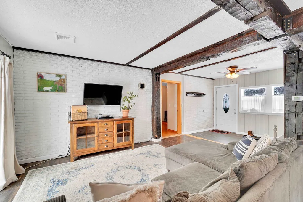 6 George Street Winooski VT 05404