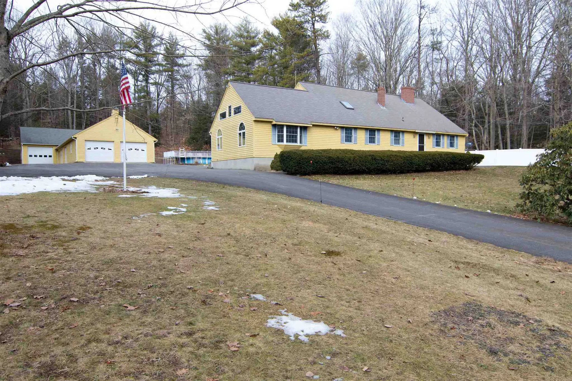235 Raymond Road Chester NH 03036