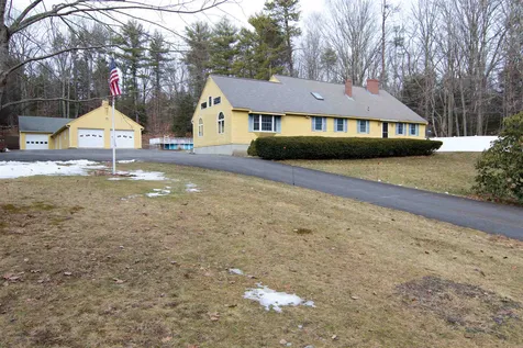 235 Raymond Road Chester NH 03036