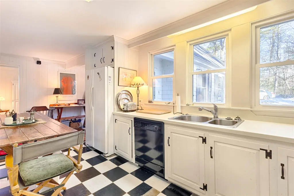 371 Wentworth Road Brookfield NH 03872