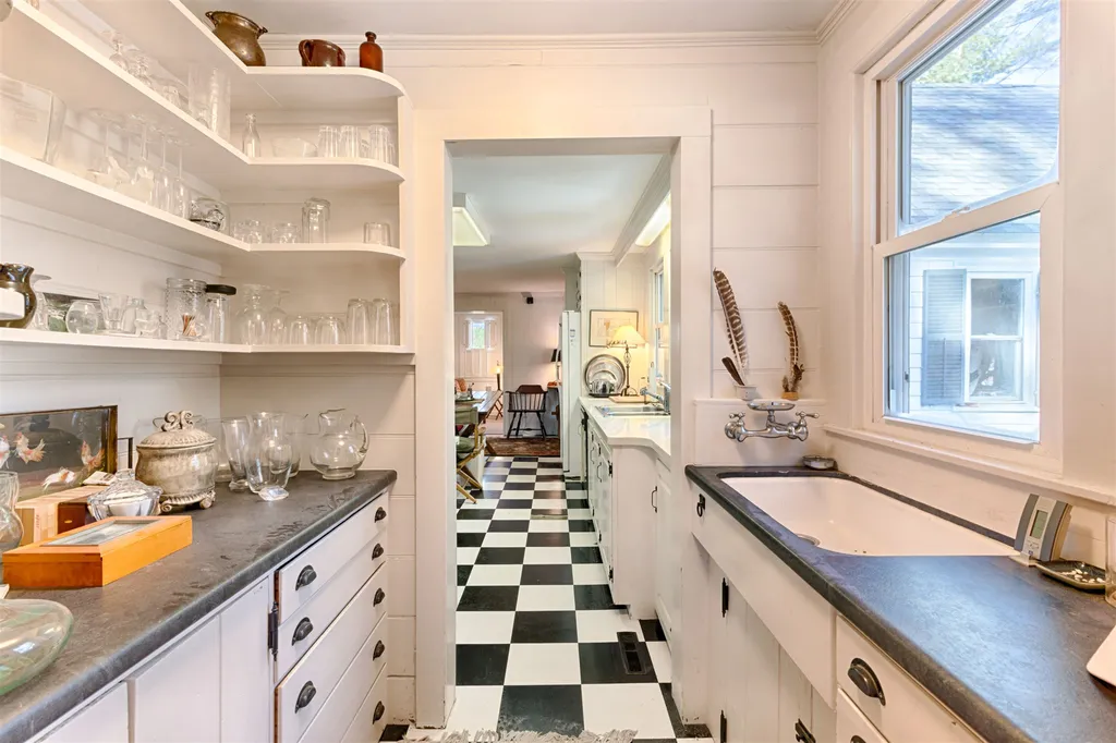 371 Wentworth Road Brookfield NH 03872