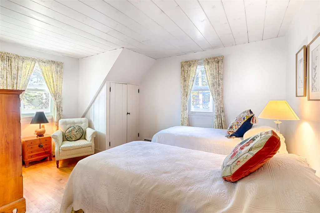 371 Wentworth Road Brookfield NH 03872