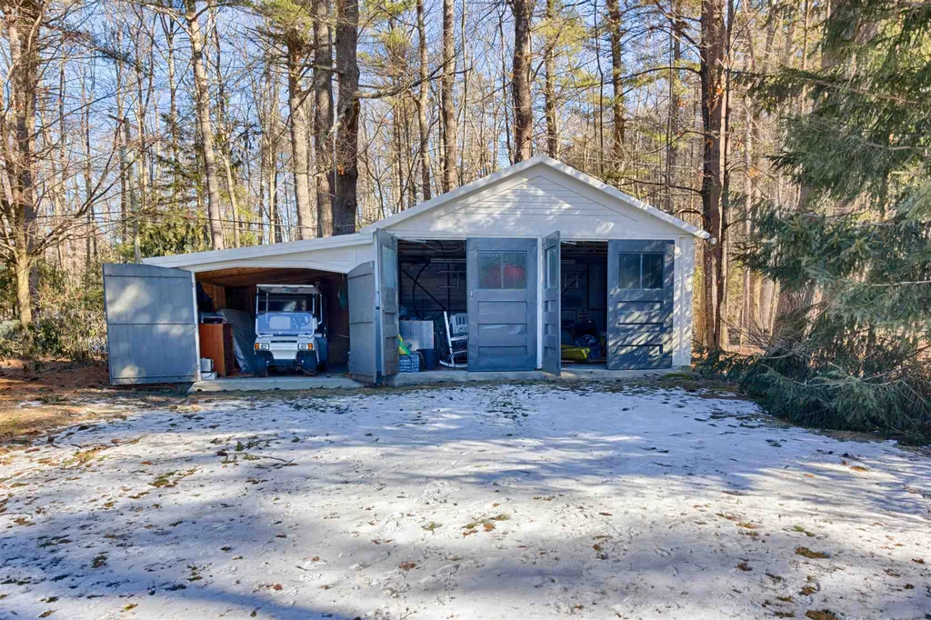 371 Wentworth Road Brookfield NH 03872