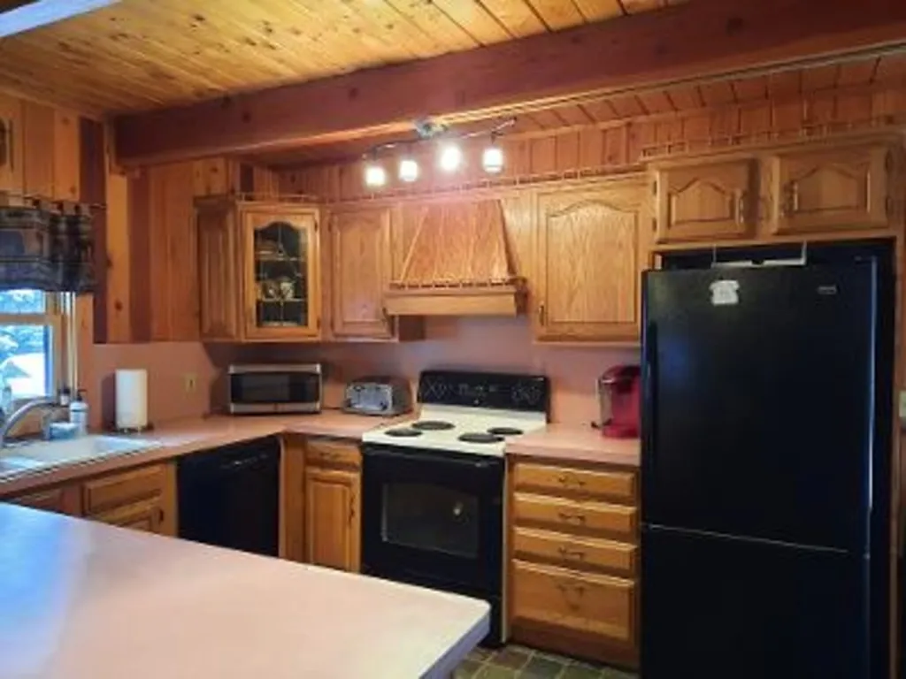 514 Back Lake Road Pittsburg NH 03592