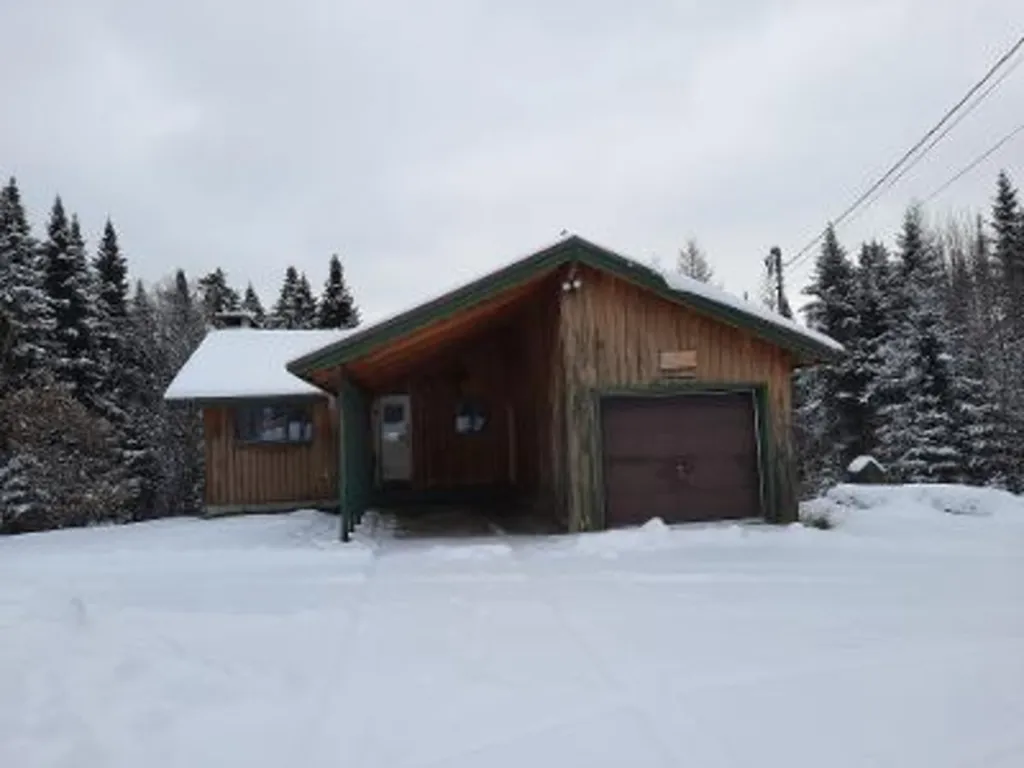 514 Back Lake Road Pittsburg NH 03592
