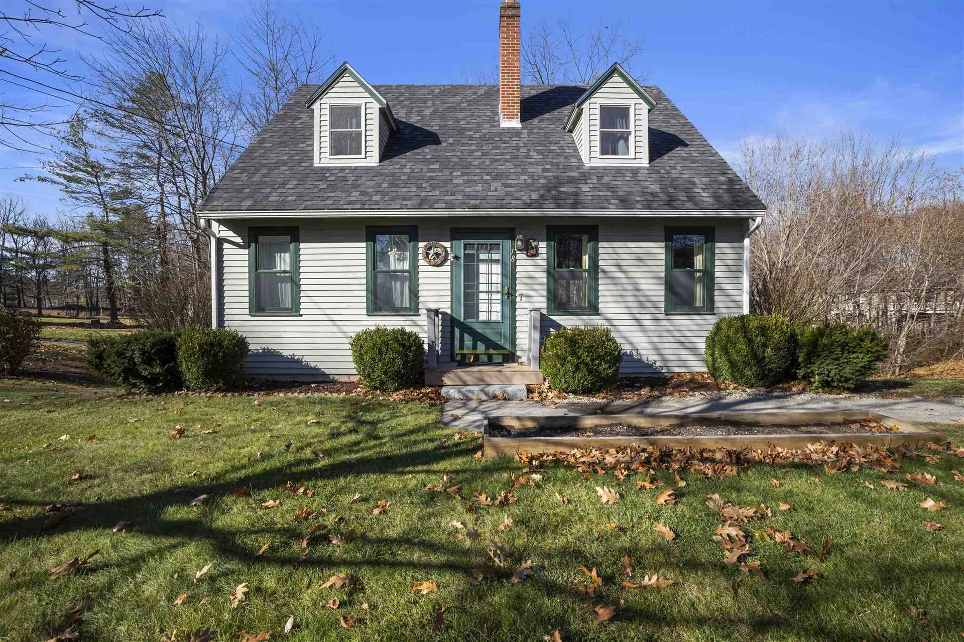 18 Maple Street Newmarket NH 03857