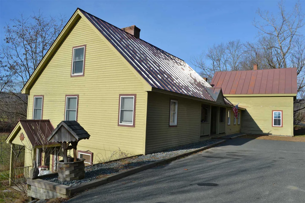 2138 Quechee Main Street Hartford VT 05059