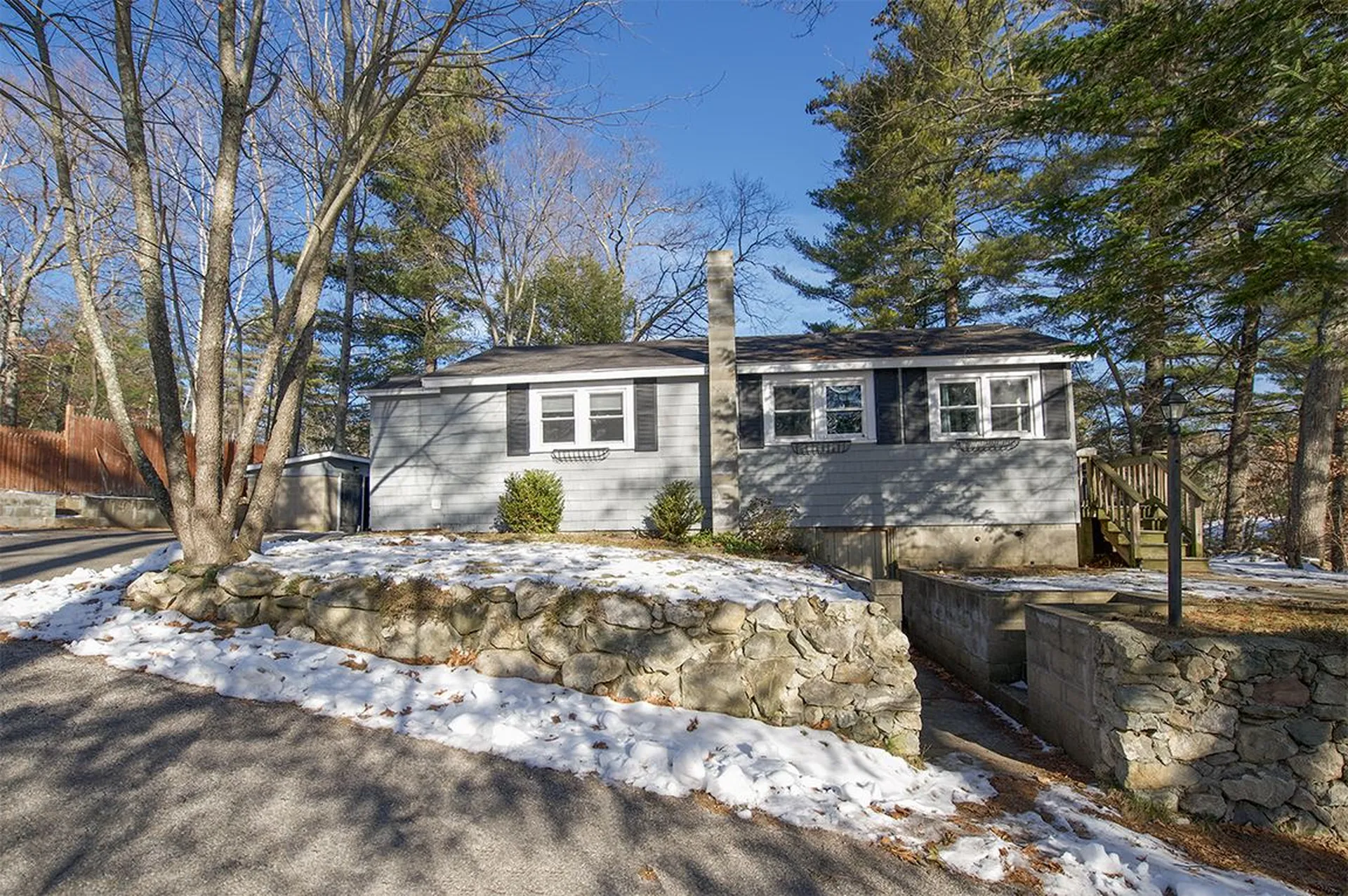 1 Indian Hill Road Sandown NH 03873