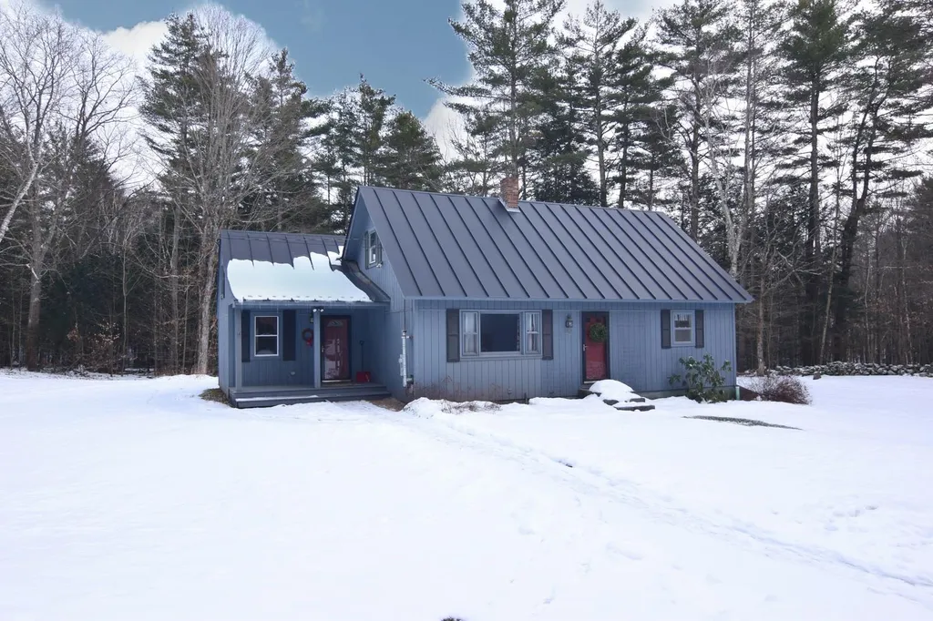 60 Country Land Drive Haverhill NH 03774