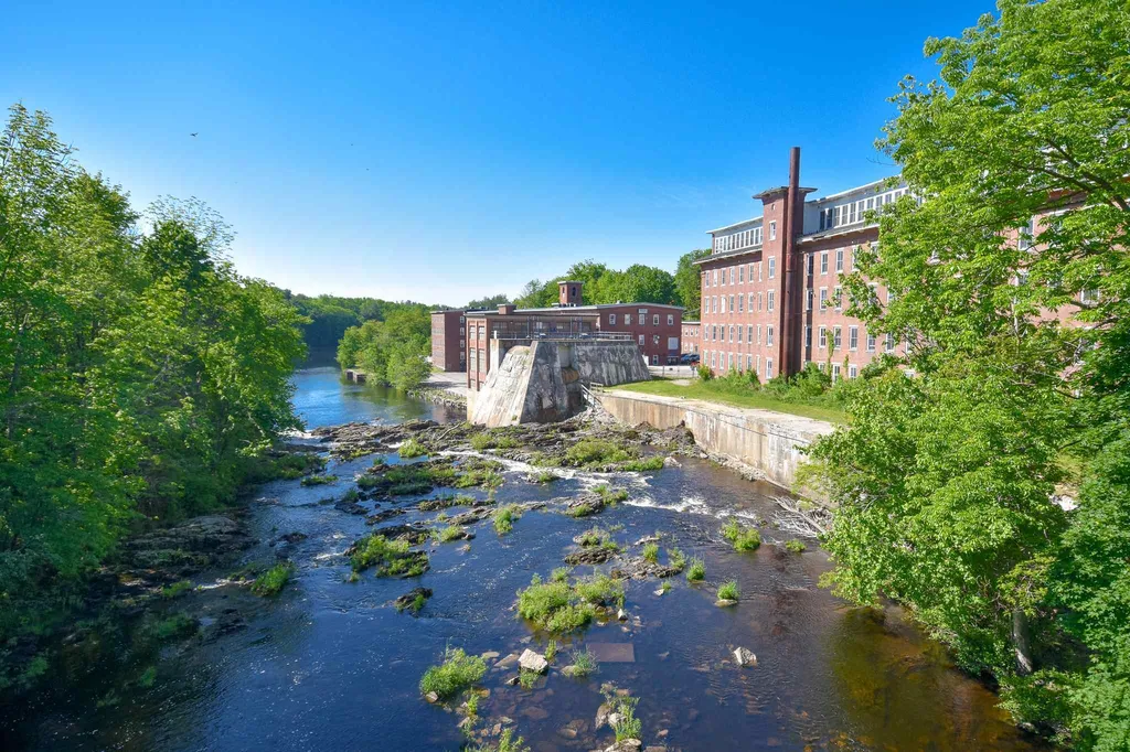 415 Second Street Rollinsford NH 03869