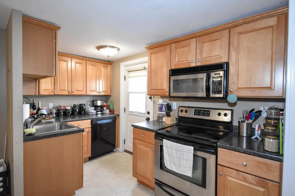415 Second Street Rollinsford NH 03869