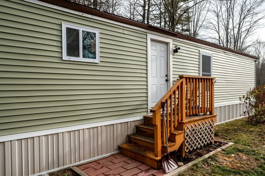 4 Gina Drive Rochester NH 03867