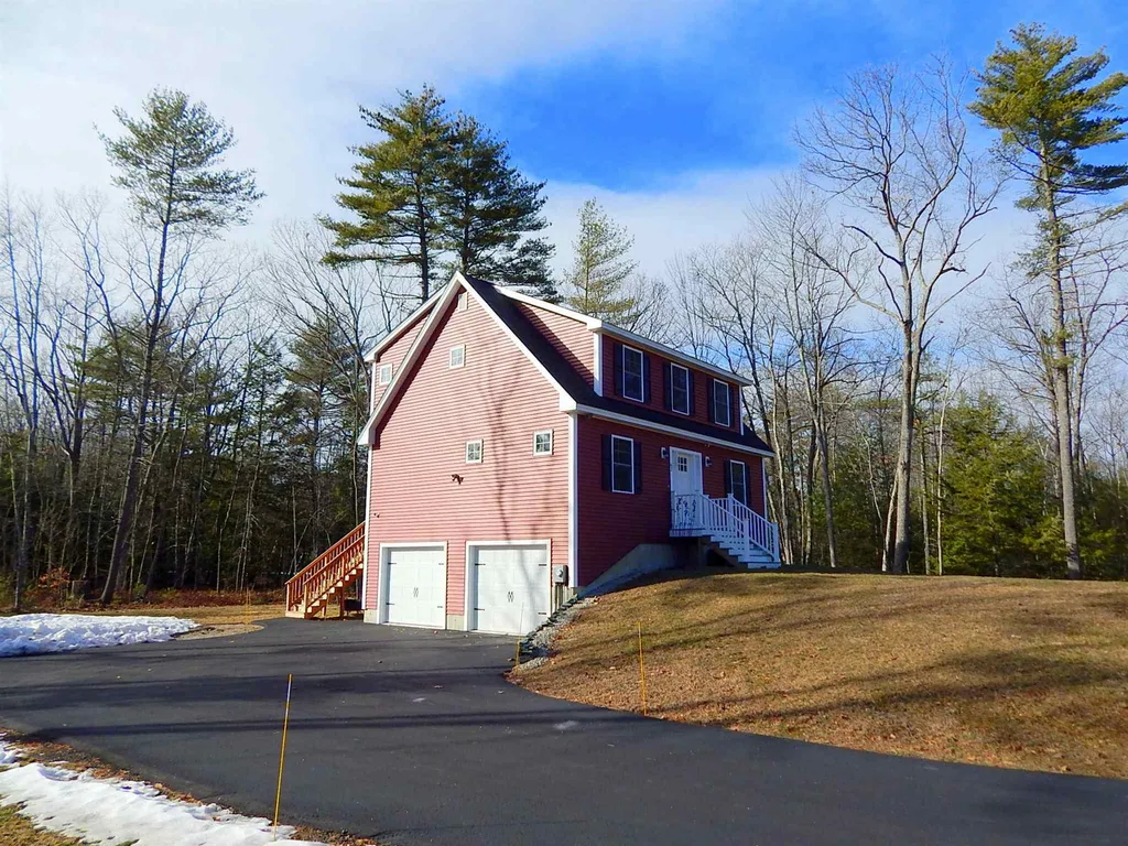 62 Huckins Lane Rochester NH 03839