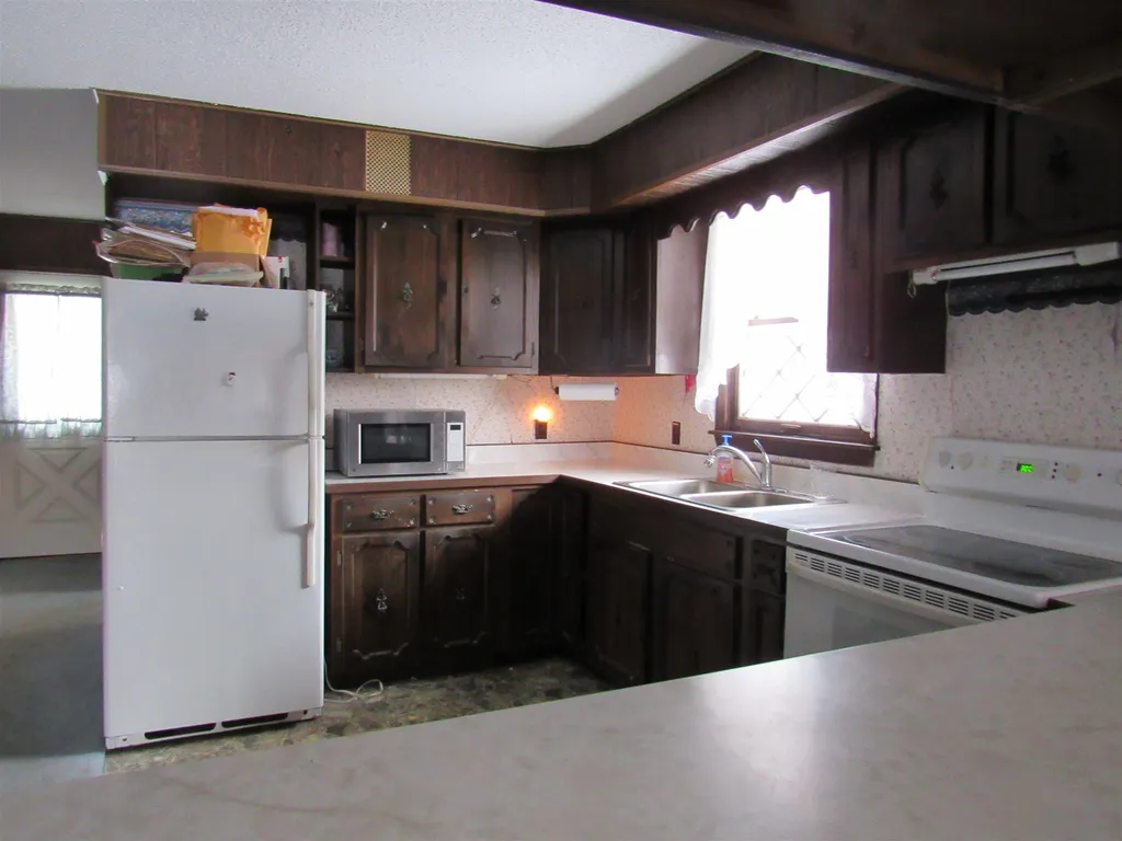426 Hill Road Dummer NH 03588
