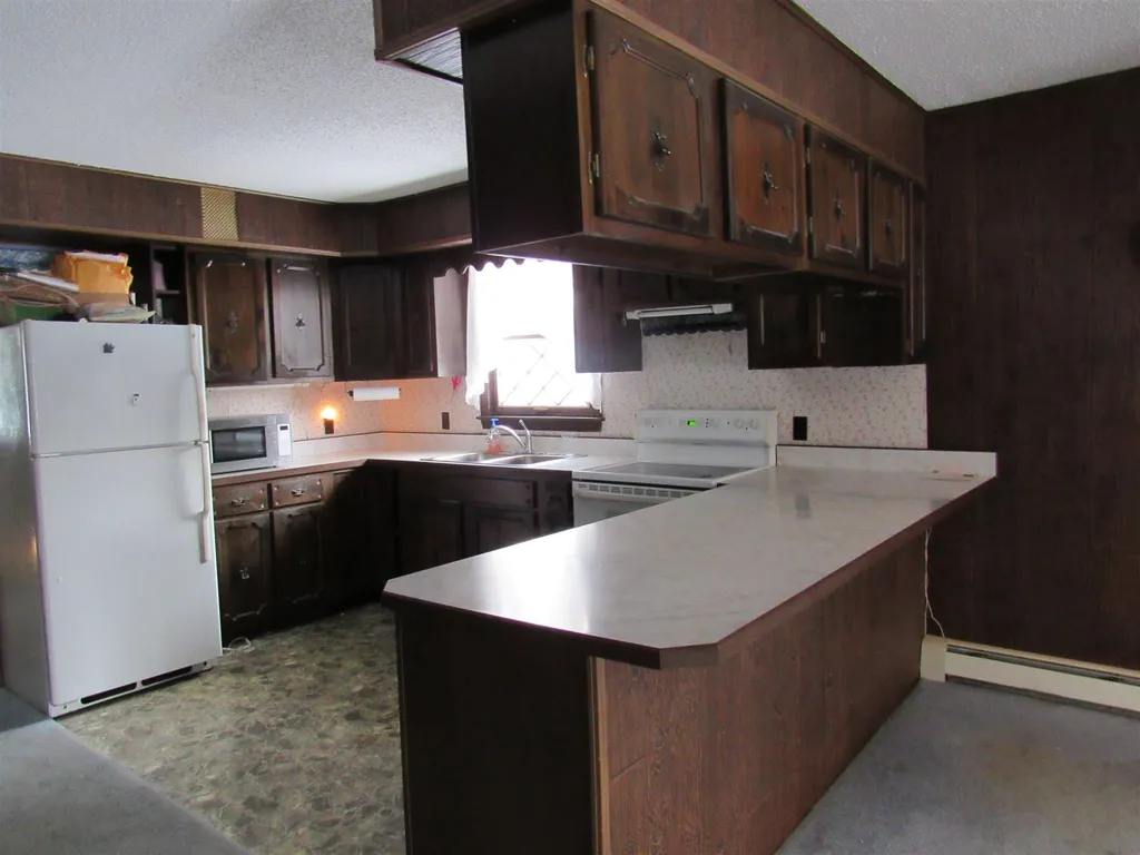 426 Hill Road Dummer NH 03588