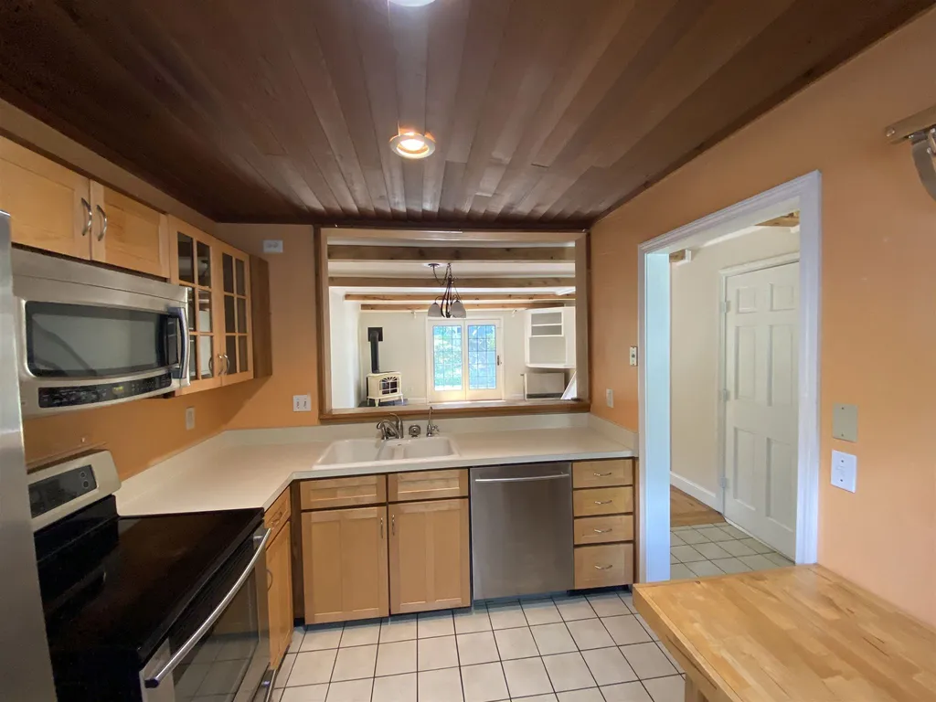 64 Pine Ledge Court Burlington VT 05401