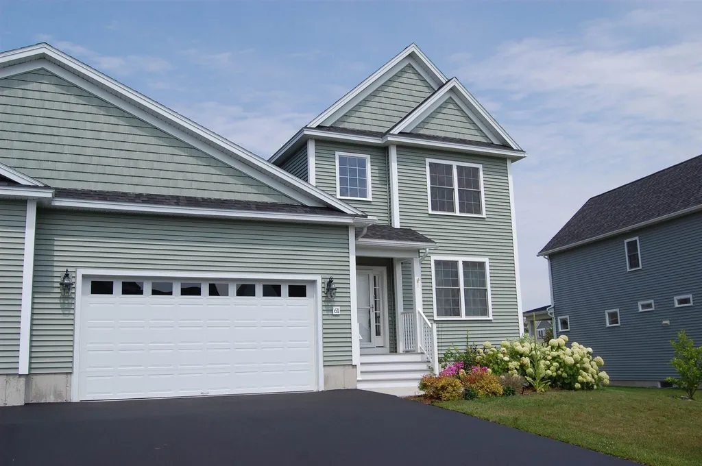 61 Flanders Lane South Burlington VT 05403