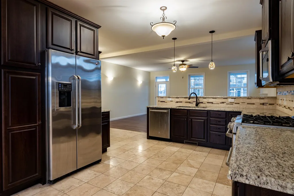 61 Flanders Lane South Burlington VT 05403