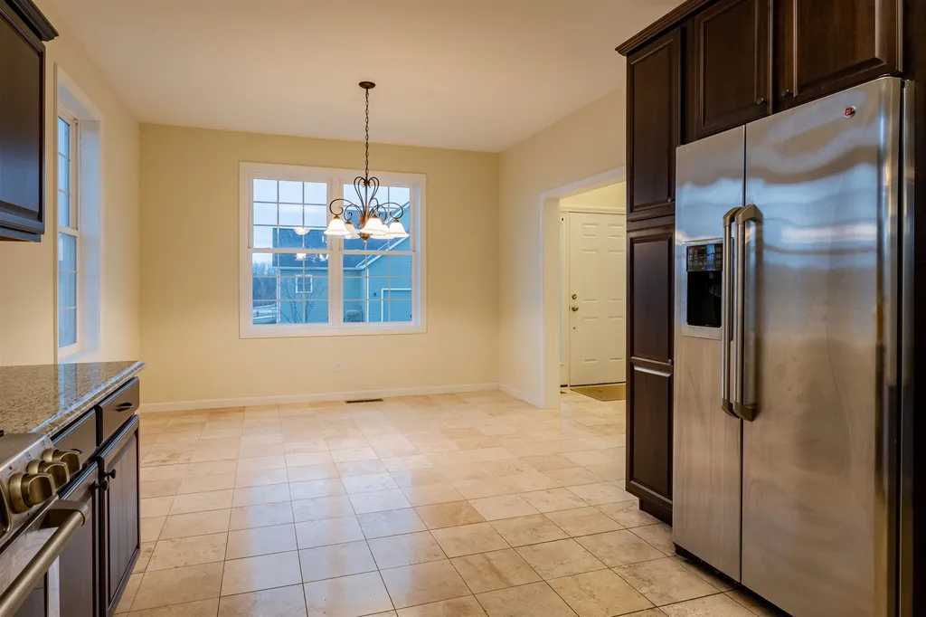 61 Flanders Lane South Burlington VT 05403