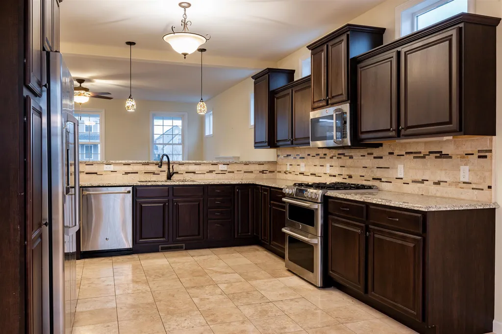 61 Flanders Lane South Burlington VT 05403