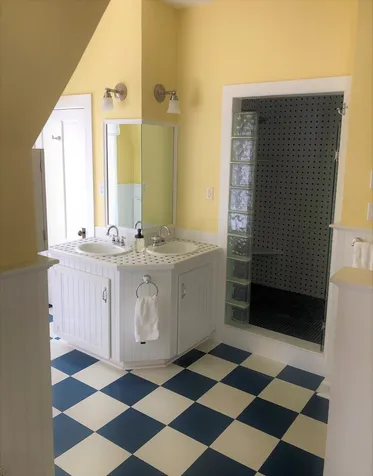 4 Lake Avenue Sunapee NH 03782