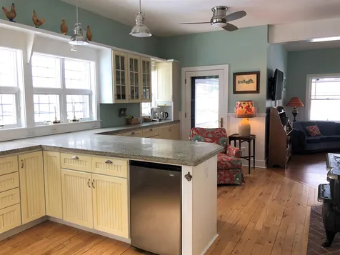 4 Lake Avenue Sunapee NH 03782