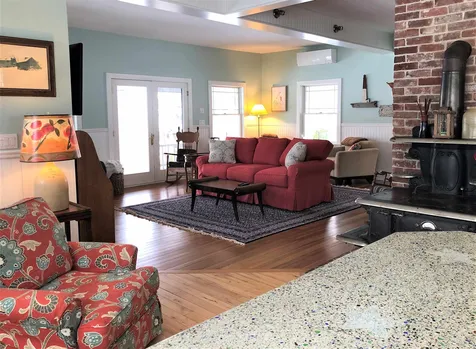 4 Lake Avenue Sunapee NH 03782