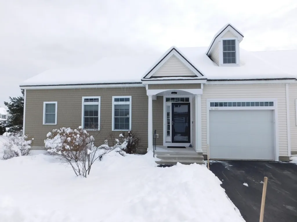 11 Green Field Way Milton VT 05468